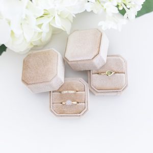 Our stunning velvet square ring boxes are the perfect accessory for your rings on your wedding day
